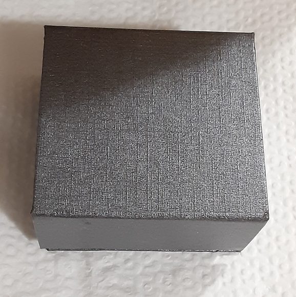 14kt YG Peridot Birthstone Hoop Earrings - Picture 7 of 7